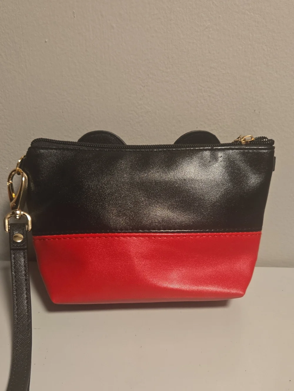 Black and Red Polka Dot Wristlet with Bow